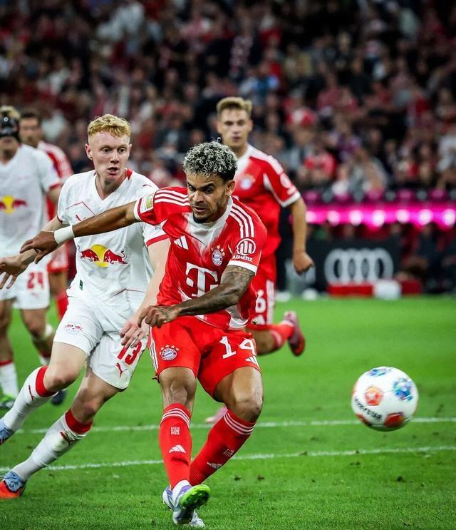 爱游戏全站国际比赛日拜仁慕尼黑外线爆发：英超节点到来，底气十足，赛程密集仍需轮换的简单介绍