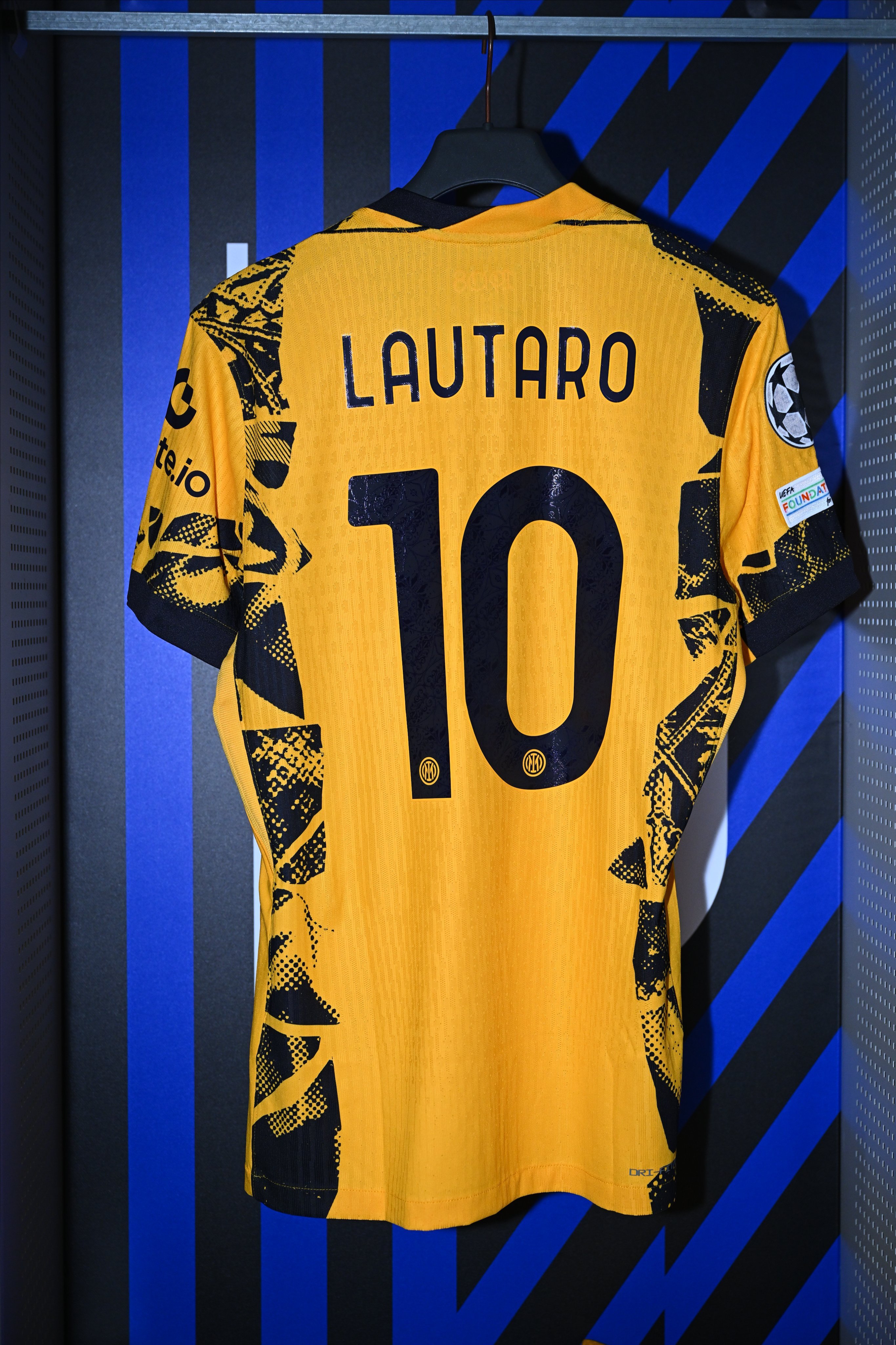 AYX爱游戏中国巴黎圣日耳曼迎荷甲关键赛；关键时刻强势反弹；底气十足；更衣室氛围转暖的简单介绍